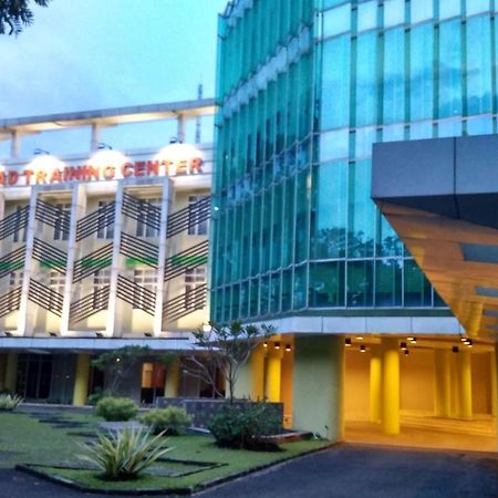 Utc Dago Hotel Bandung Buitenkant foto