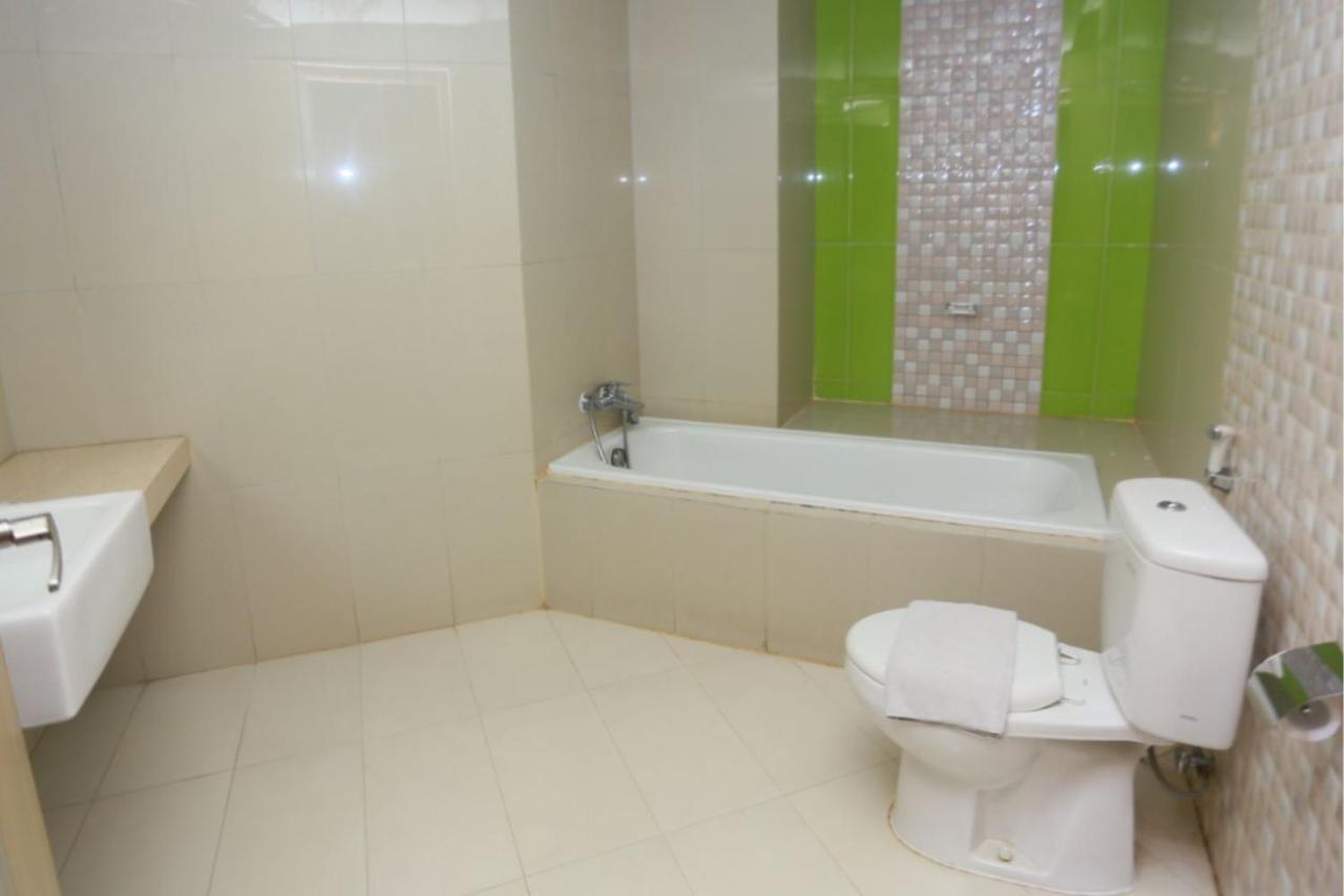 Utc Dago Hotel Bandung Buitenkant foto