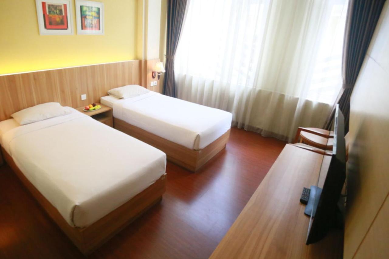 Utc Dago Hotel Bandung Buitenkant foto